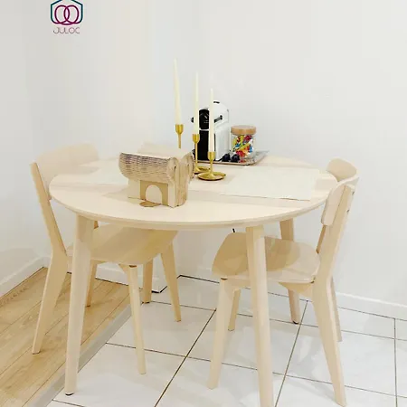 Le Tiny - Adorable Calme En Plein Coeur De La *